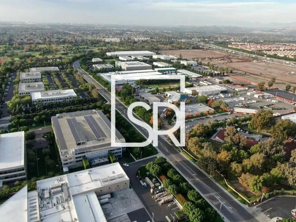 Local commercial dans Aubière à louer Photo principale– Image 1 sur 18