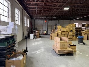 311 E Park St, Moonachie, NJ à louer Photo intérieure– Image 2 sur 3