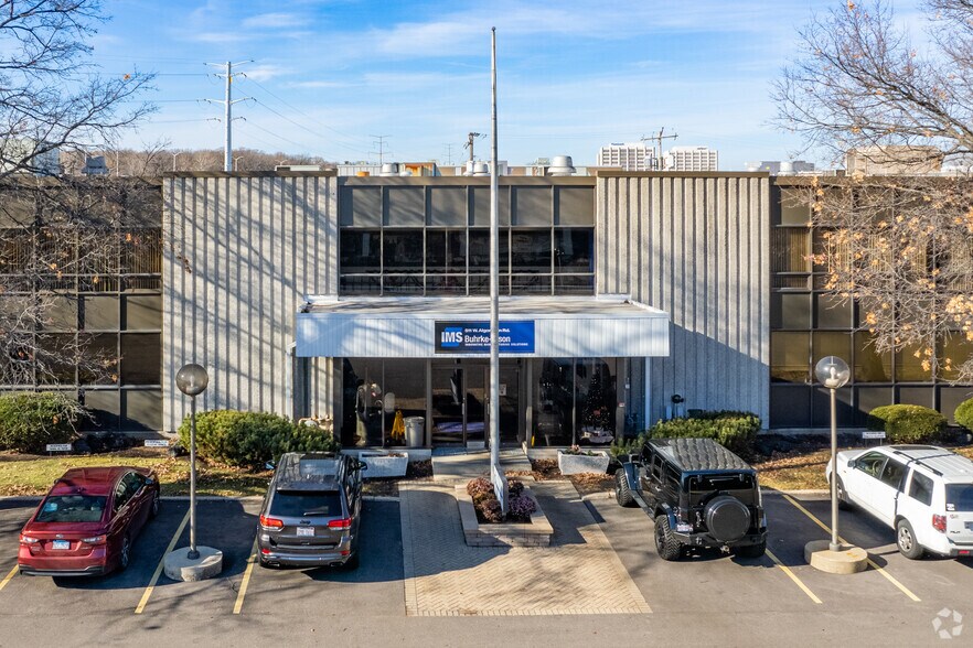 507 W Algonquin Rd, Arlington Heights, IL à vendre - Photo de l’immeuble – Image 2 sur 5