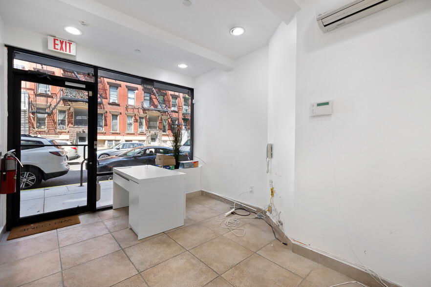 229 E 2nd St, New York, NY à vendre - Photo intérieure – Image 2 sur 10