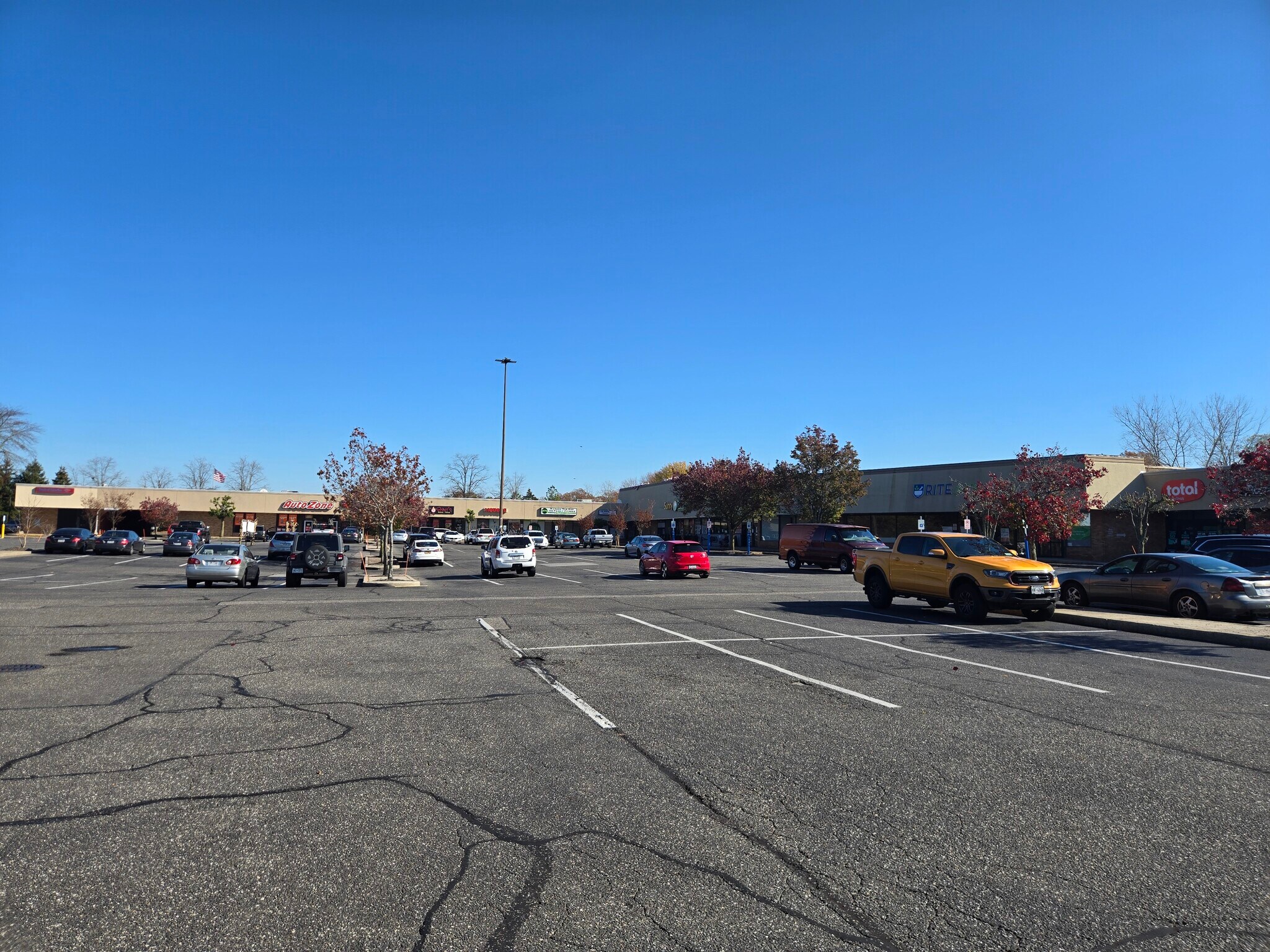 846-900 Middle Country Rd, Middle Island, Middle Island, NY à vendre Photo principale– Image 1 sur 8