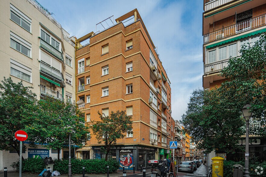 Local commercial dans Madrid, Madrid à louer - Photo principale – Image 1 sur 2