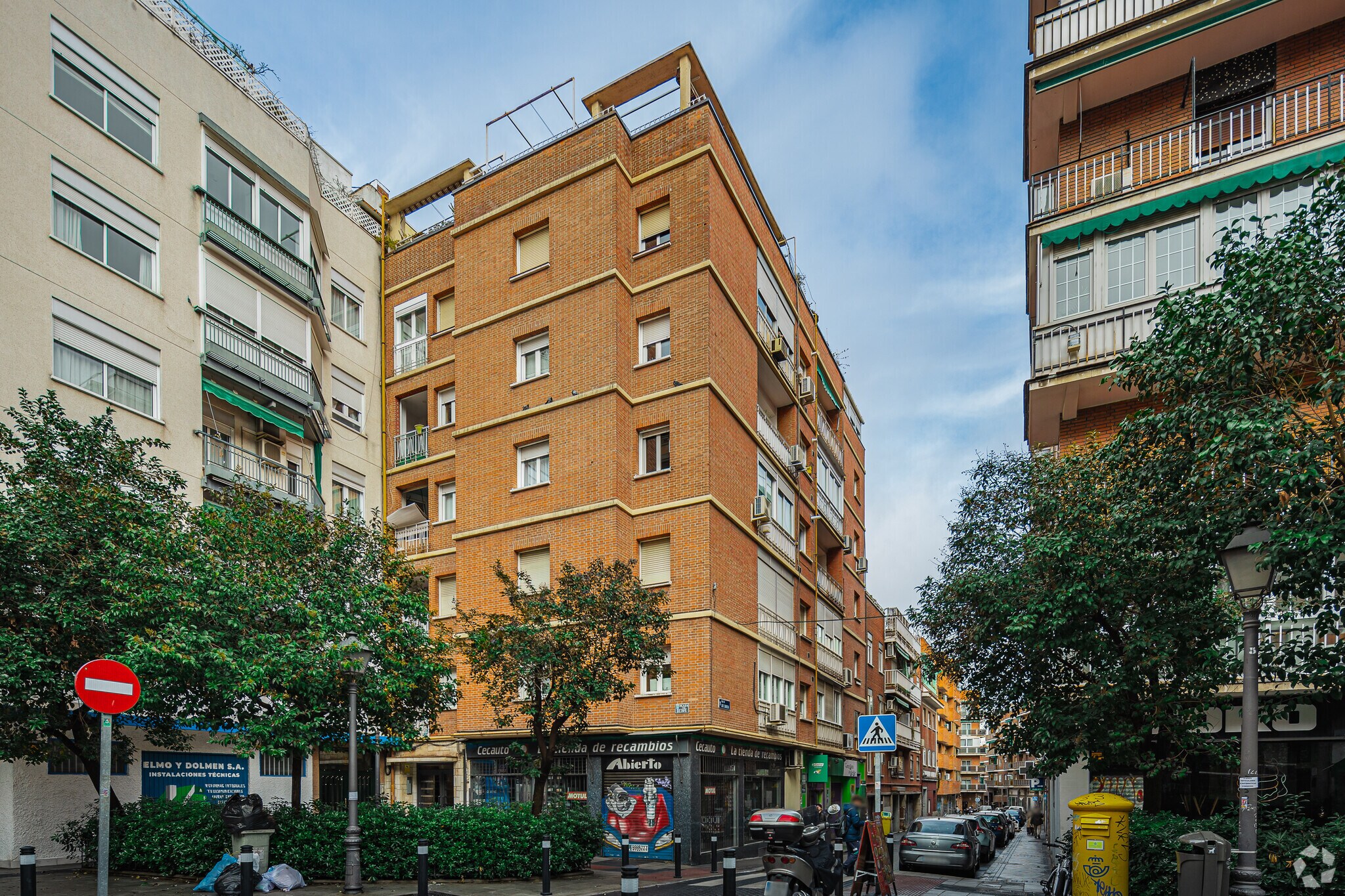 Local commercial dans Madrid, Madrid à louer Photo principale– Image 1 sur 3