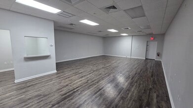 1440 N Nova Rd, Daytona Beach, FL à louer Photo intérieure– Image 1 sur 12