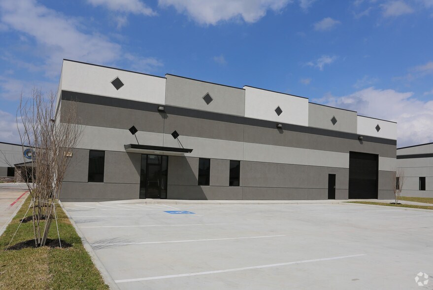 8152 Spring Cypress Rd, Spring, TX à vendre - Photo de l’immeuble – Image 1 sur 23