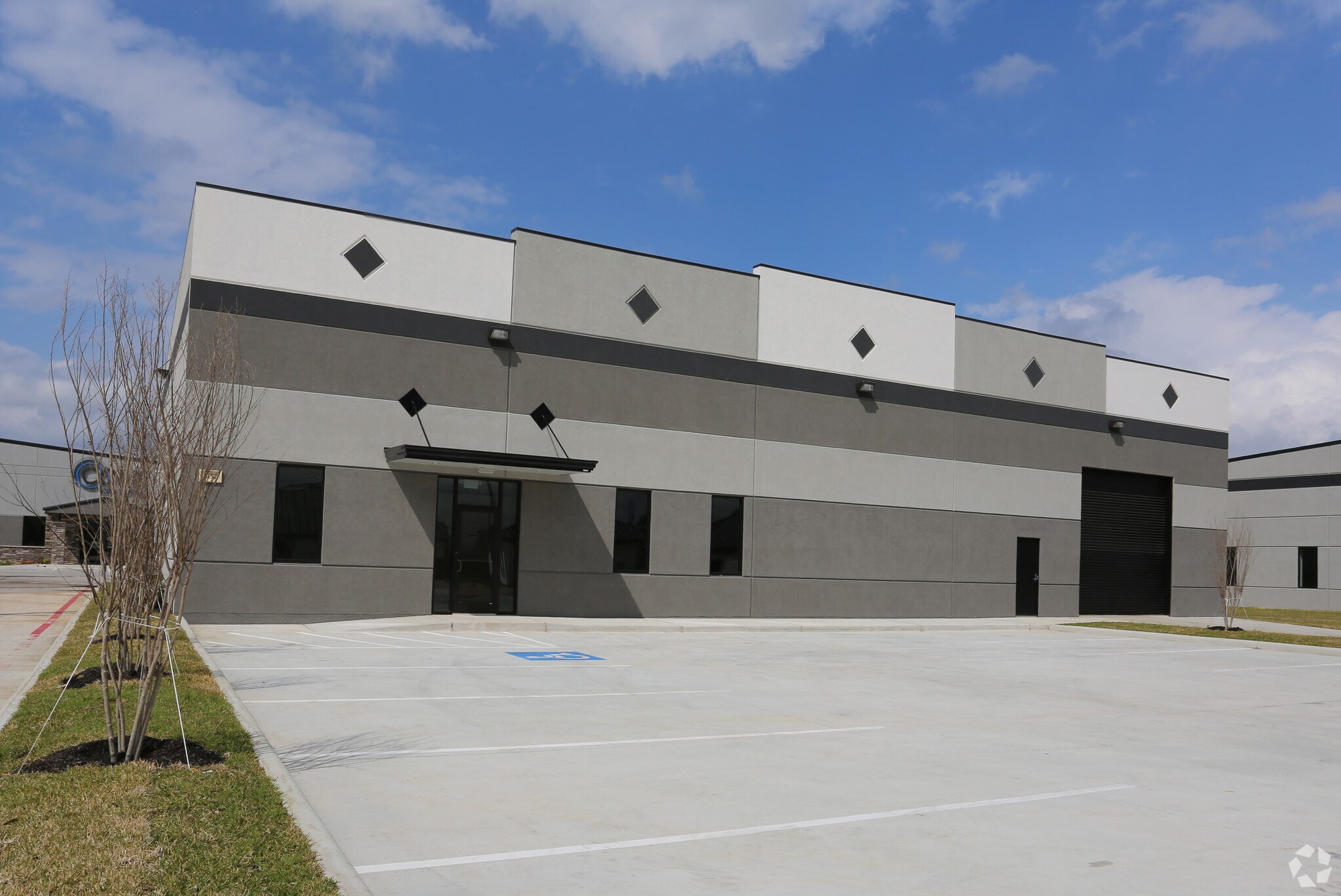 8152 Spring Cypress Rd, Spring, TX à vendre Photo de l’immeuble– Image 1 sur 24