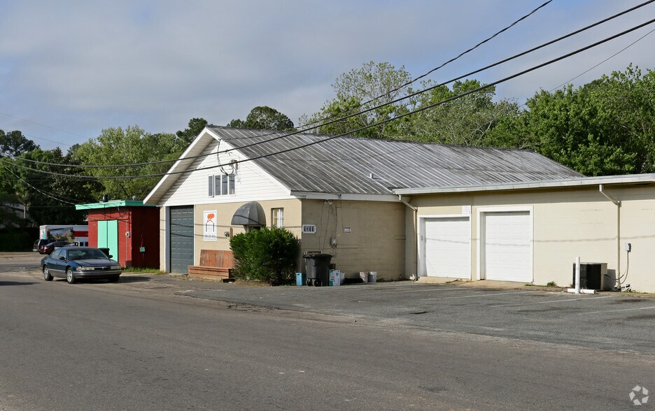 1311 Jackson Bluff Rd, Tallahassee, FL à vendre - Photo principale – Image 1 sur 4