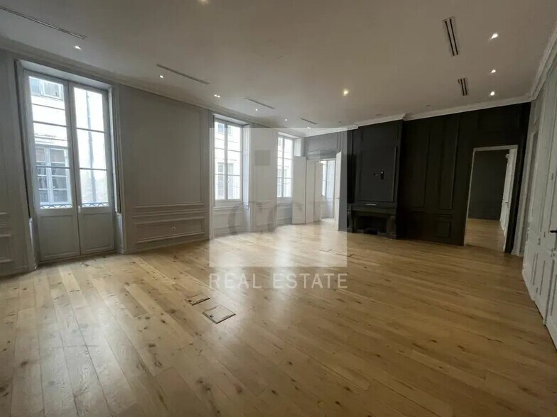 Bureau dans Lyon à louer - Photo de l’immeuble – Image 3 sur 13