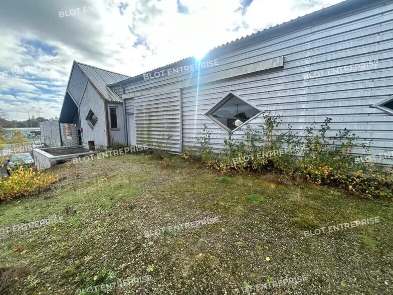 Local d’activités dans Saint-Gilles à louer - Photo de l’immeuble – Image 1 sur 2