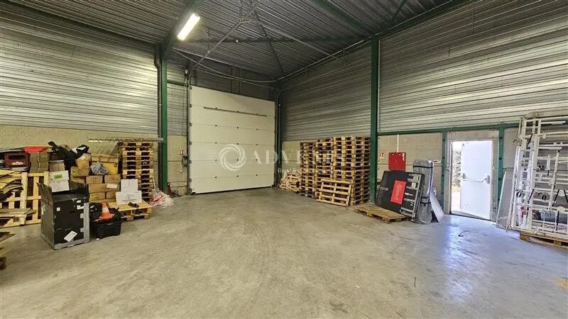 Industriel/Logistique dans Bondues à louer - Photo de l’immeuble – Image 3 sur 9