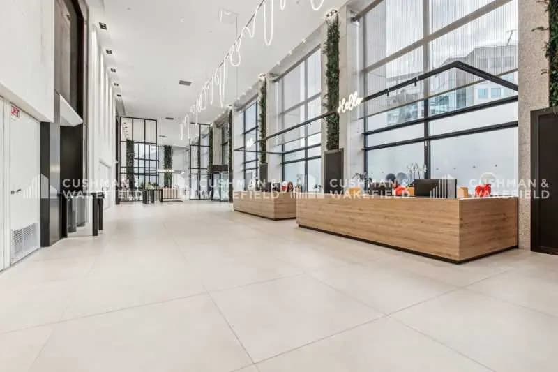 9-17 Allee De L'Arche, Courbevoie à louer - Photo de l’immeuble – Image 3 sur 20