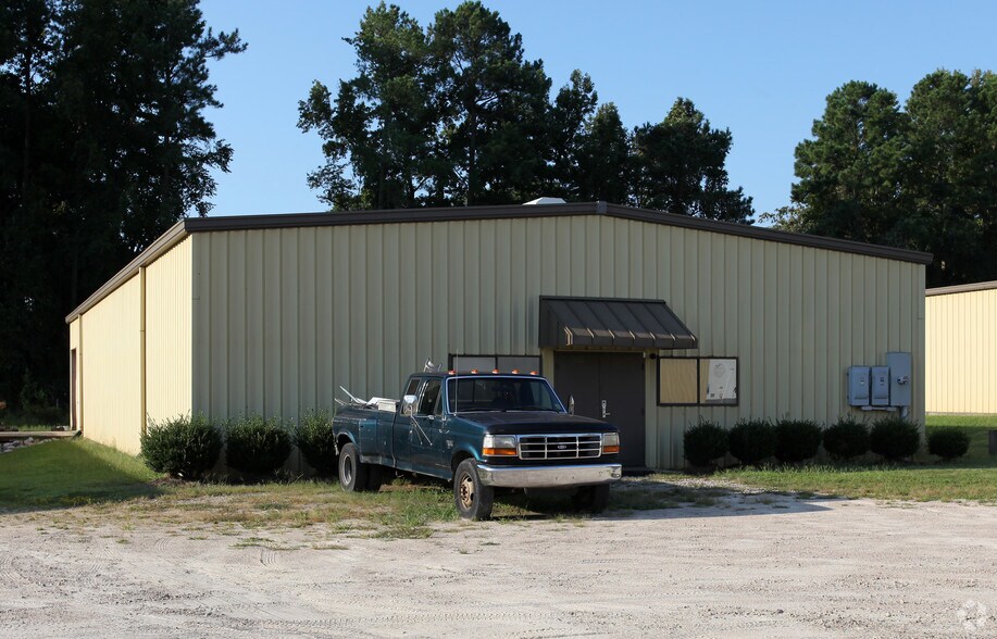 466 Old Wilson Rd, Wendell, NC à louer - Photo de l’immeuble – Image 3 sur 8