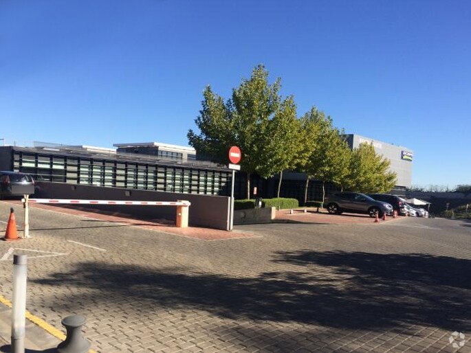 Avenida de Fuencarral, 44, Alcobendas, Madrid à louer - Photo de l’immeuble – Image 2 sur 7