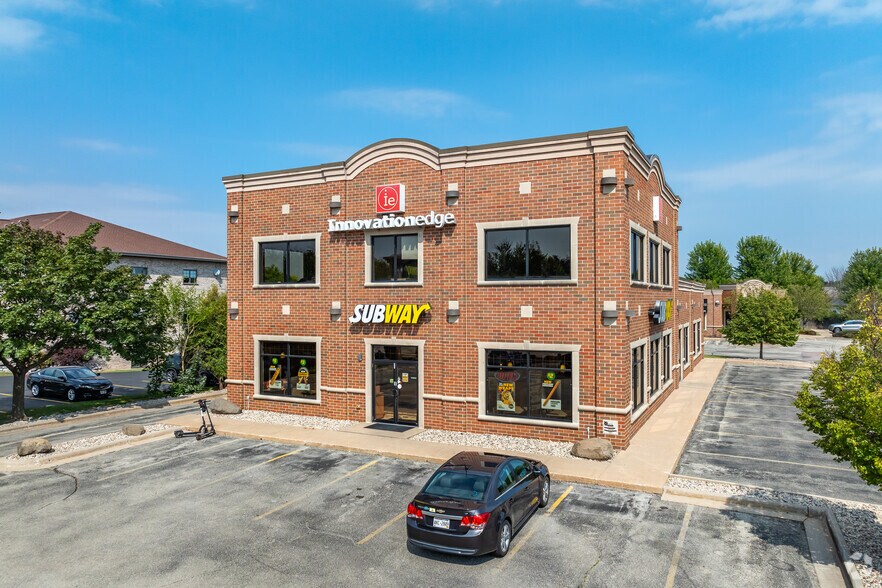 1526 S Commercial St, Neenah, WI à louer - Photo de l’immeuble – Image 2 sur 7