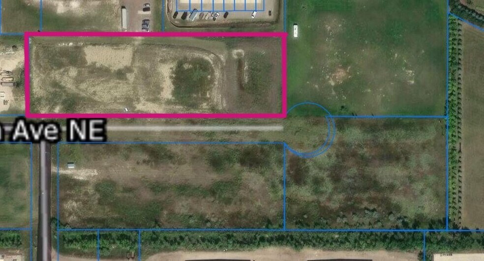 201 & 225 45th Ave, Minot, ND à vendre - Photo de l’immeuble – Image 2 sur 12