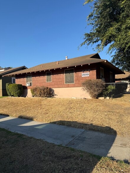 1980 N Ontario St, Burbank, CA à vendre - Photo de l’immeuble – Image 2 sur 16