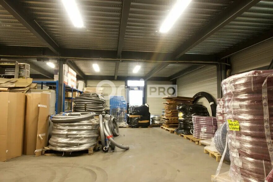 Bureau dans Saint-Priest à louer - Photo intérieure – Image 3 sur 7