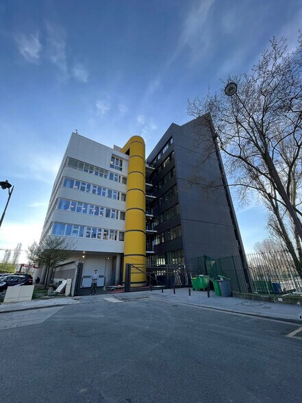 26 Rue Serpollet, Paris à louer - Photo de l’immeuble – Image 1 sur 2