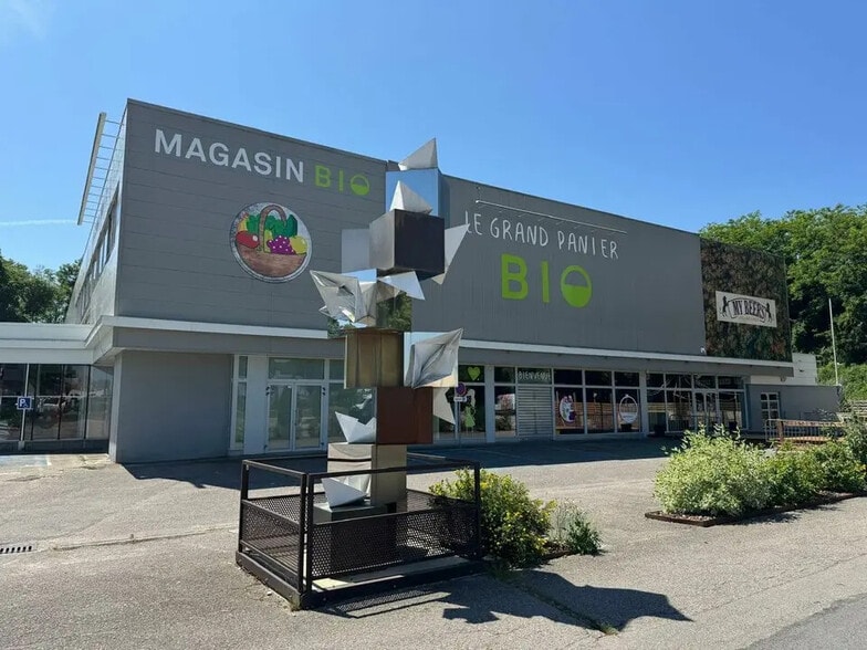 Local commercial dans Golbey à louer - Photo de l’immeuble – Image 3 sur 12