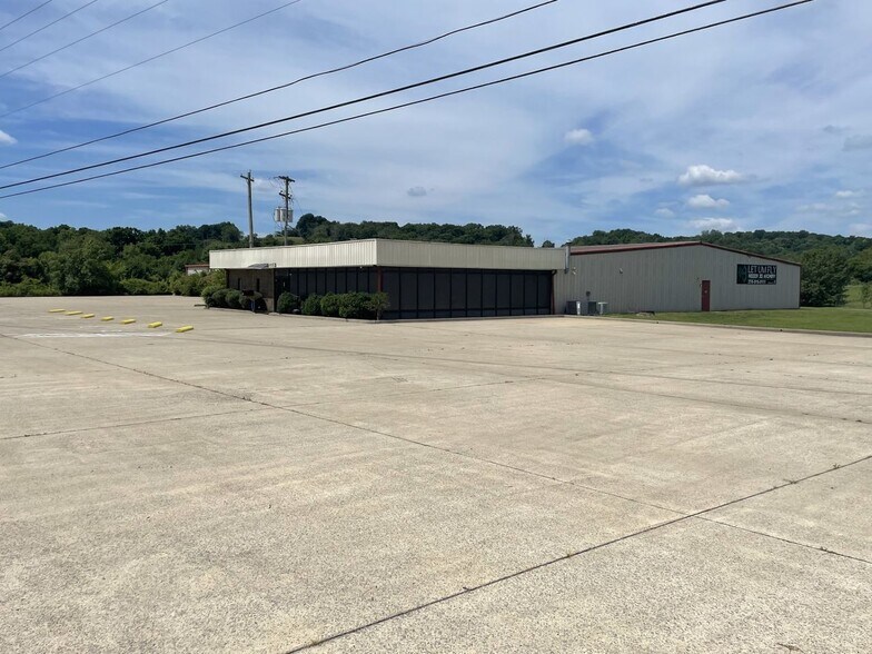 1380 Burkesville Rd, Columbia, KY à louer - Photo de l’immeuble – Image 3 sur 6