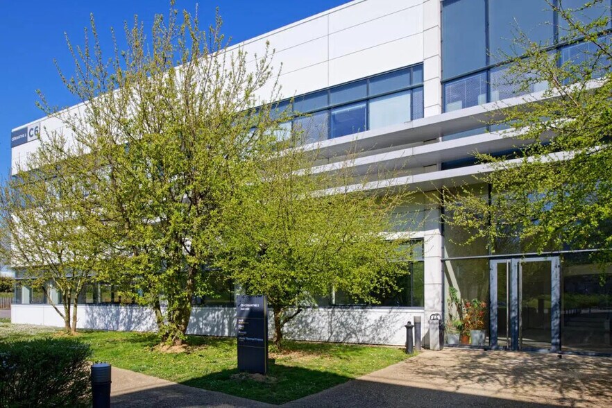 21/23 Rue Du Petit Albi, Cergy à louer - Photo de l’immeuble – Image 3 sur 45
