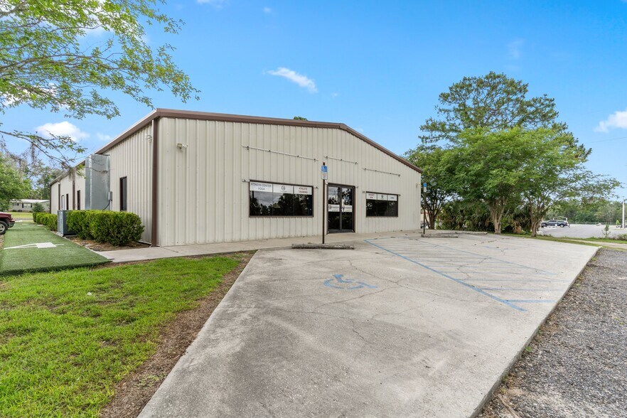 140 NE Yellow Pine Ave, Madison, FL à vendre - Photo de l’immeuble – Image 1 sur 56