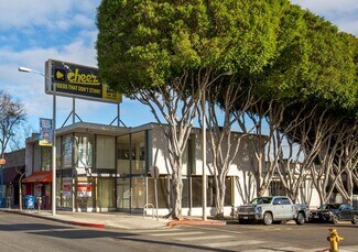 Plus de détails pour 7998 Santa Monica Blvd, West Hollywood, CA - Bureau/Local commercial à louer