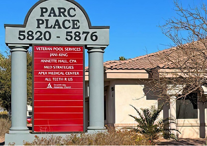 5852 S Pecos Rd, Las Vegas, NV à vendre - Photo de l’immeuble – Image 2 sur 9