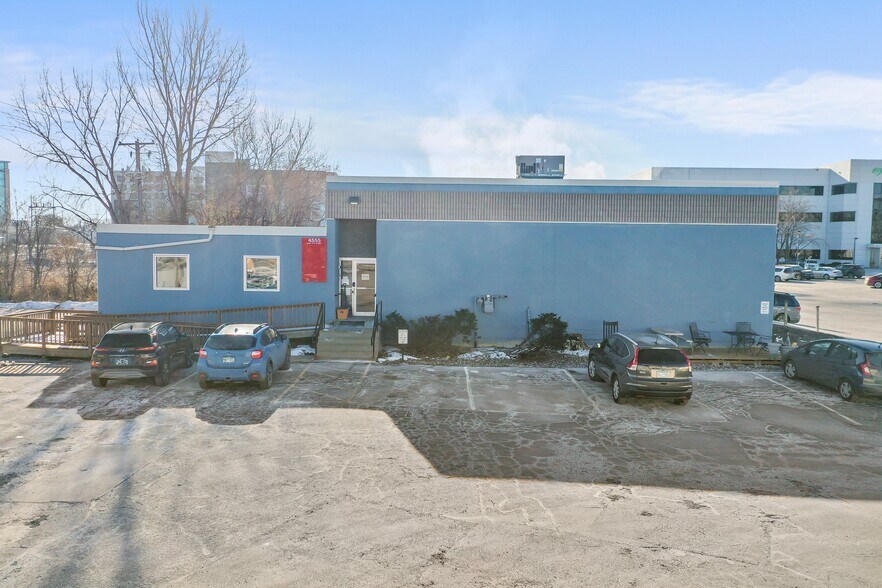 4555 W 77th St, Edina, MN à vendre - Photo de l’immeuble – Image 2 sur 41