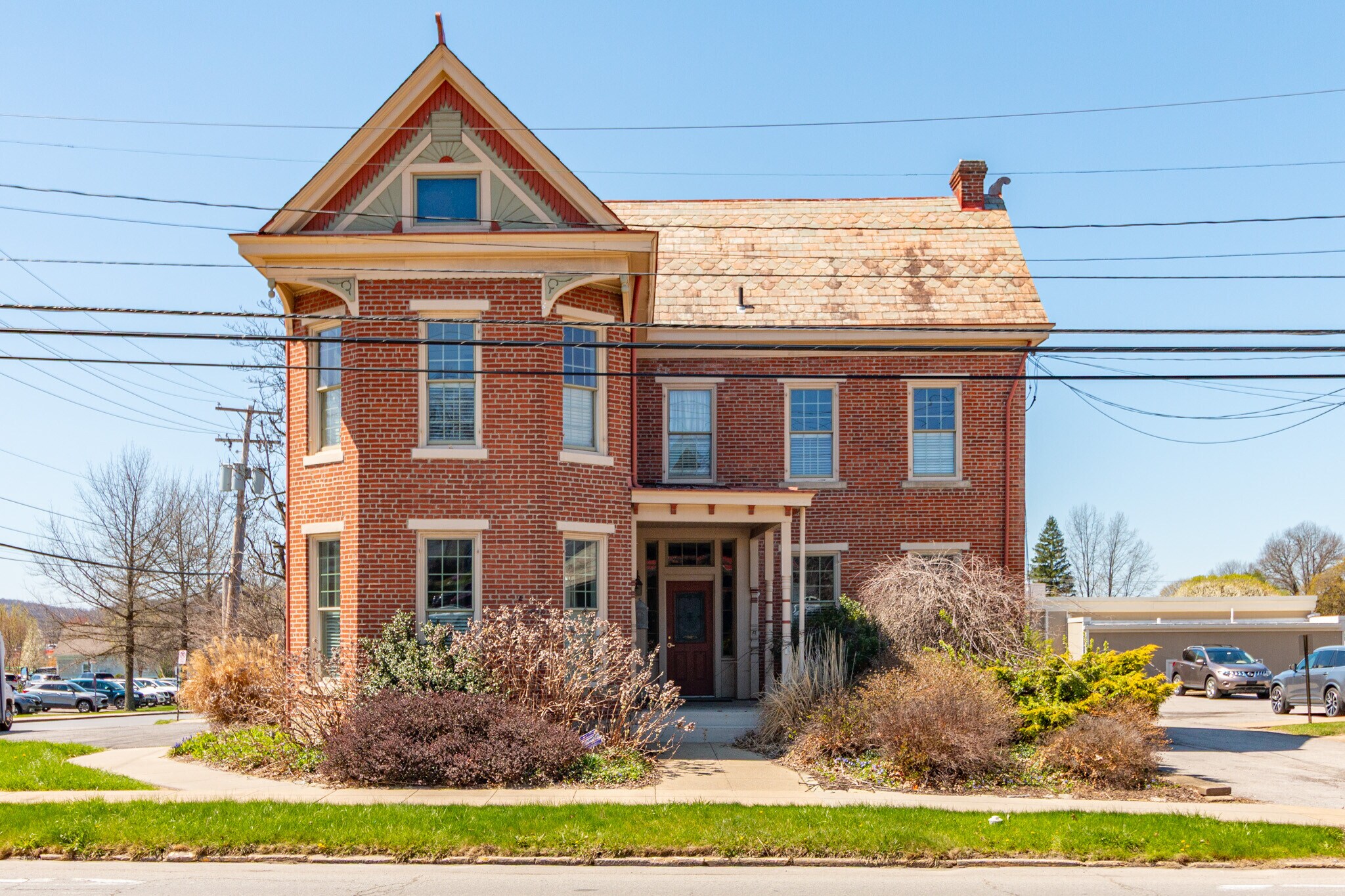 323 S Main St, Zelienople, PA à louer Photo de l’immeuble– Image 1 sur 48