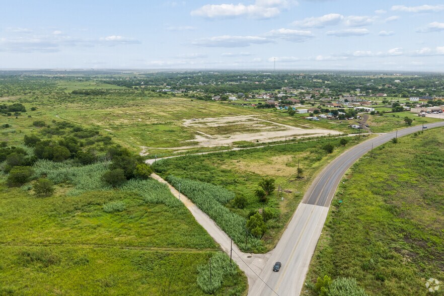 16118 FM 812 Rd, Del Valle, TX à vendre - Photo de l’immeuble – Image 2 sur 19