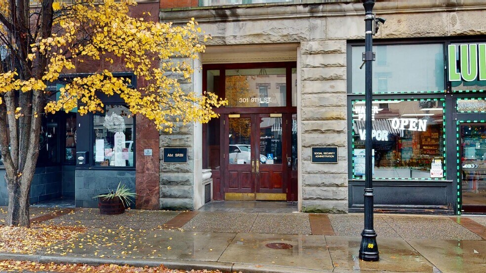 301 Ninth St, Huntington, WV à louer - Photo de l’immeuble – Image 2 sur 5