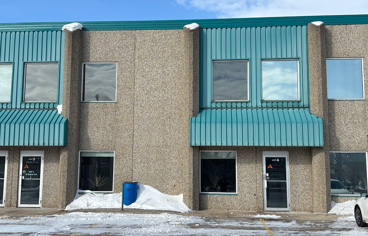 45 Beghin Ave, Winnipeg, MB à louer Photo principale– Image 1 sur 11