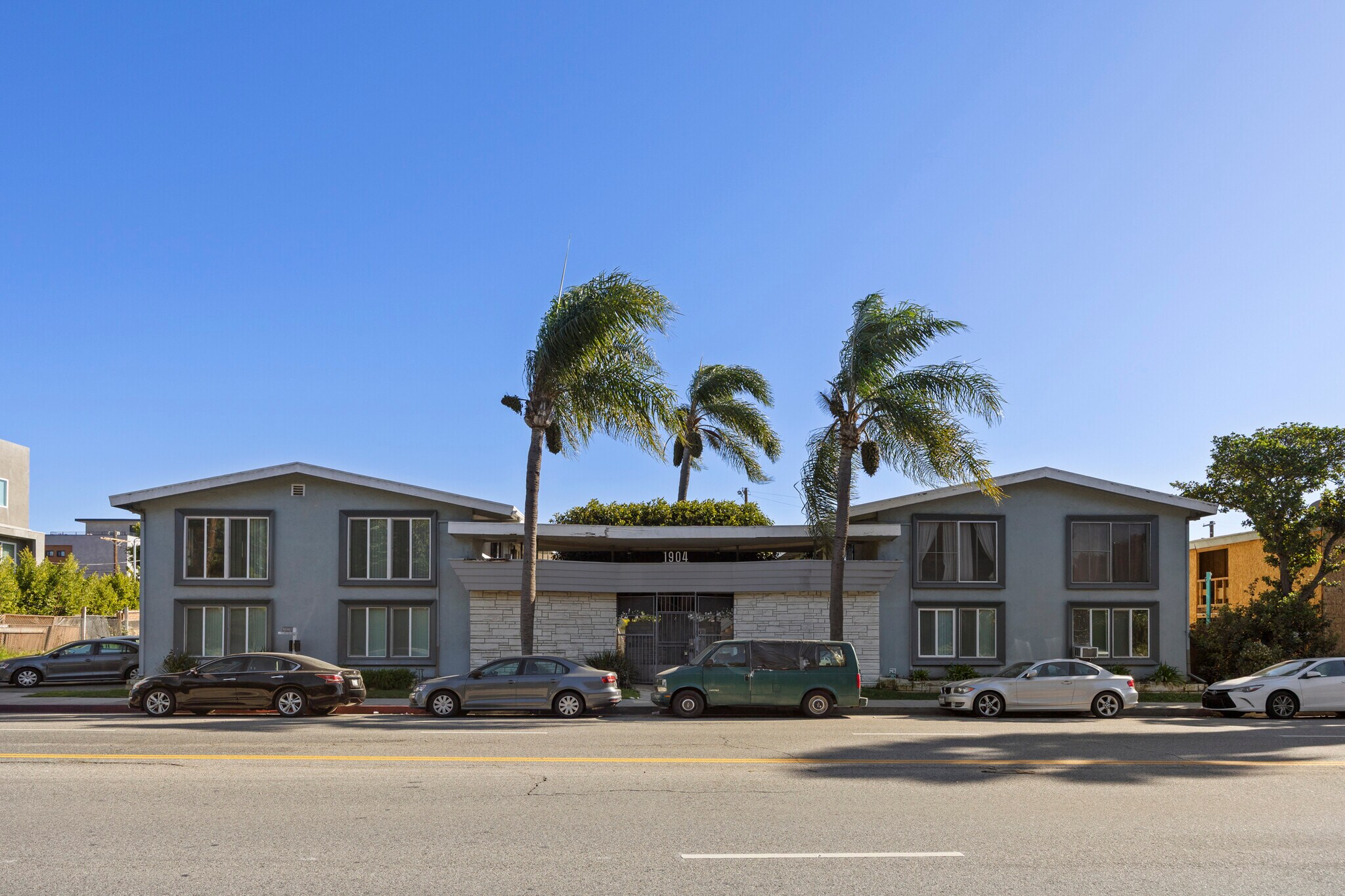 1904 S Robertson Blvd, Los Angeles, CA à vendre Photo principale– Image 1 sur 10