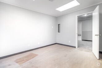 14309 Toepperwein Rd, San Antonio, TX à louer Photo de l’immeuble– Image 2 sur 6