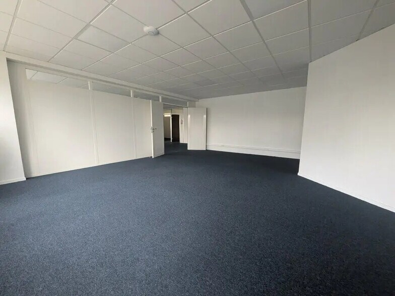 Bureau dans Rouen à louer - Photo de l’immeuble – Image 3 sur 5