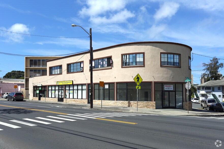 726 Kapahulu Ave, Honolulu, HI à louer - Photo de l’immeuble – Image 1 sur 3
