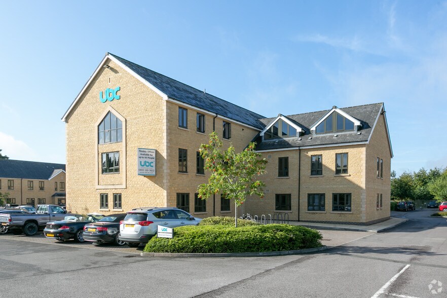Tetbury Rd, Cirencester à louer - Photo de l’immeuble – Image 1 sur 16