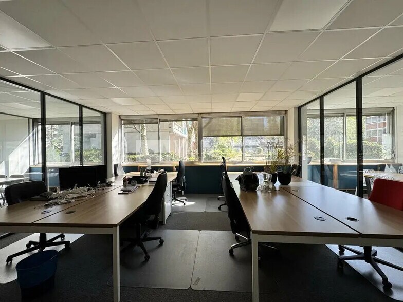 Bureau dans Villeurbanne à louer - Photo de l’immeuble – Image 2 sur 4