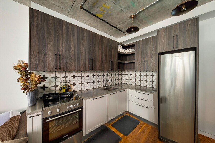 803 Wyckoff Ave, Ridgewood, NY à vendre - Photo de l’immeuble – Image 3 sur 6