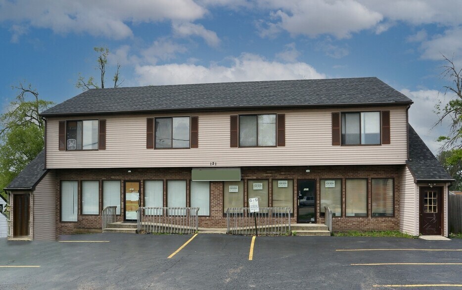 121 W Rand Rd, Lakemoor, IL à vendre - Photo principale – Image 1 sur 6