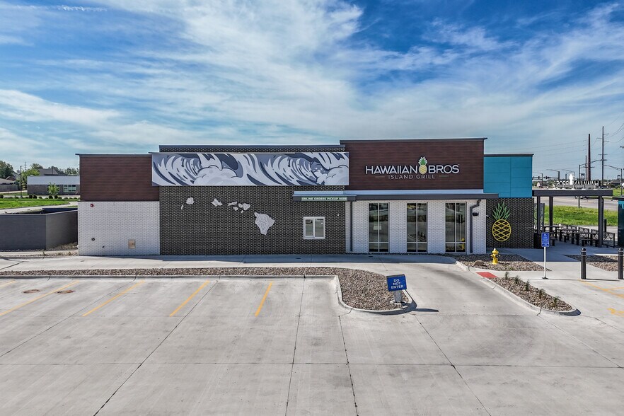 1005 Alice's Rd, Waukee, IA à vendre - Photo de l’immeuble – Image 3 sur 4