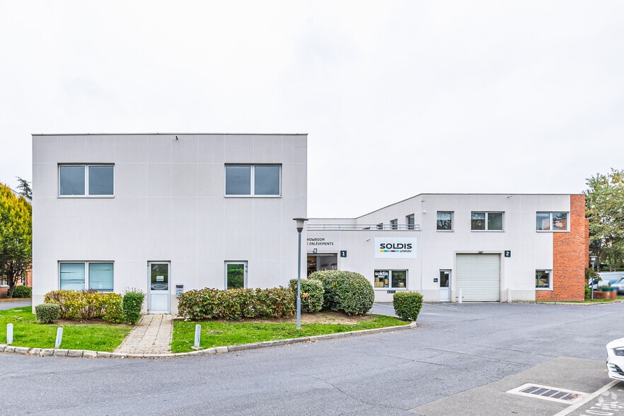 41 Rue Des Peupliers, Nanterre à louer - Photo de l’immeuble – Image 2 sur 2