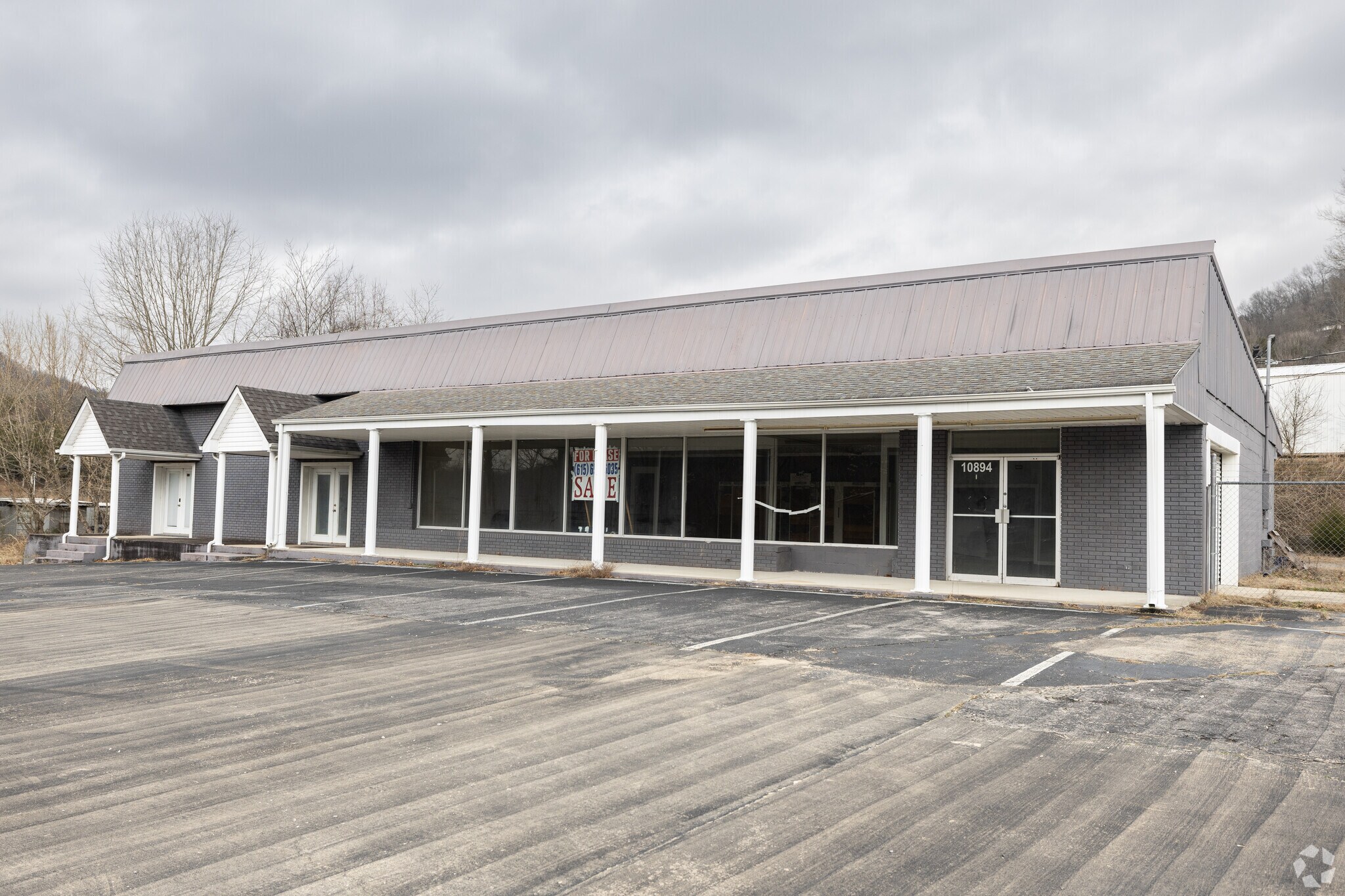10894 Nashville Hwy, Liberty, TN à vendre Photo de l’immeuble– Image 1 sur 20