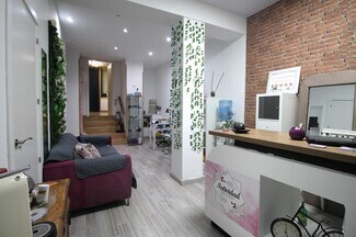 Plus de détails pour Local commercial à louer