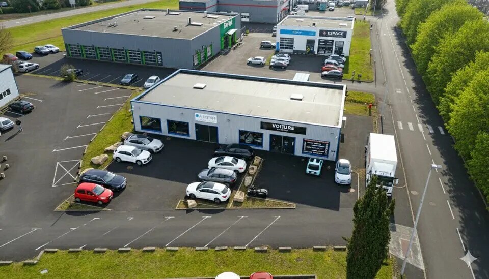 Local commercial dans Bourgoin-Jallieu à louer - Aérien – Image 1 sur 9