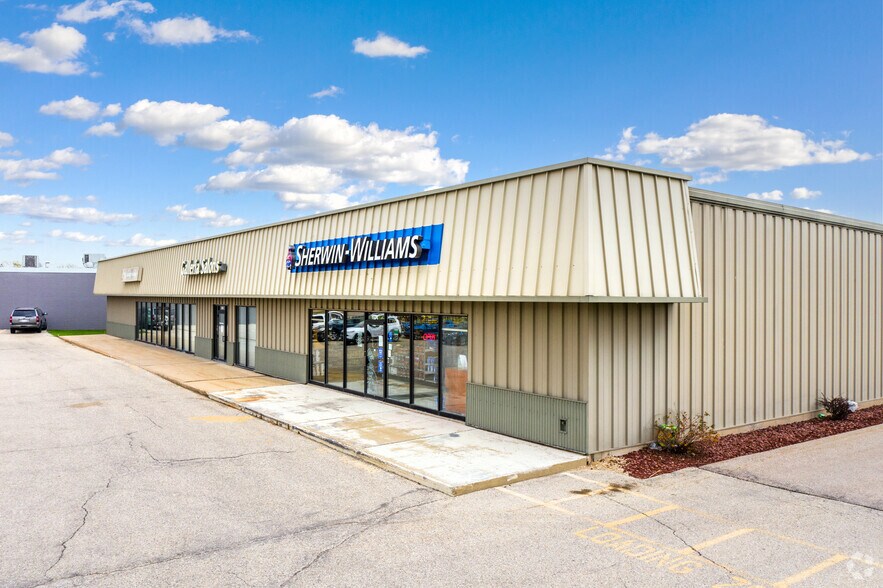1504 Refset Dr, Janesville, WI à louer - Photo de l’immeuble – Image 1 sur 4