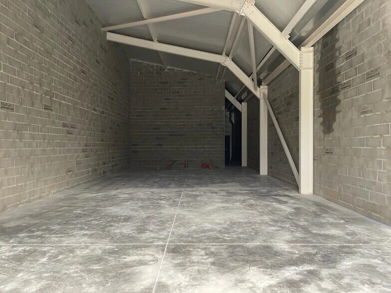 Industriel/Logistique dans Honfleur à louer - Photo intérieure – Image 2 sur 6