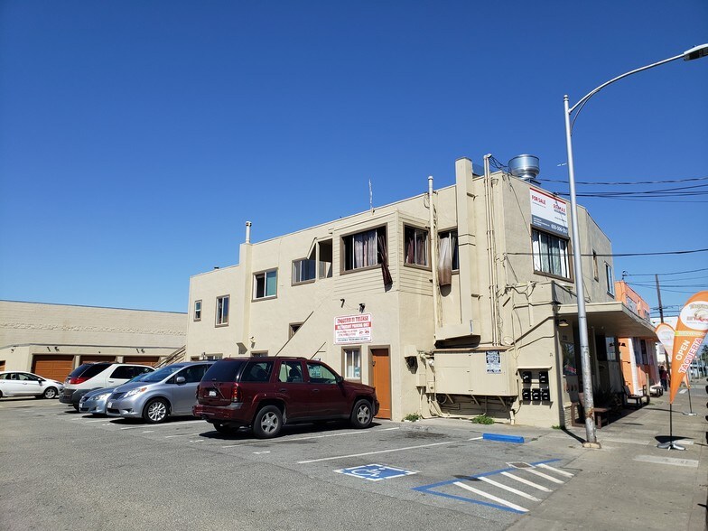 2391-2395 Spring St, Redwood City, CA à vendre - Photo de l’immeuble – Image 3 sur 5