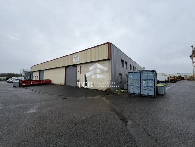 Plus de détails pour Local d'activités à louer